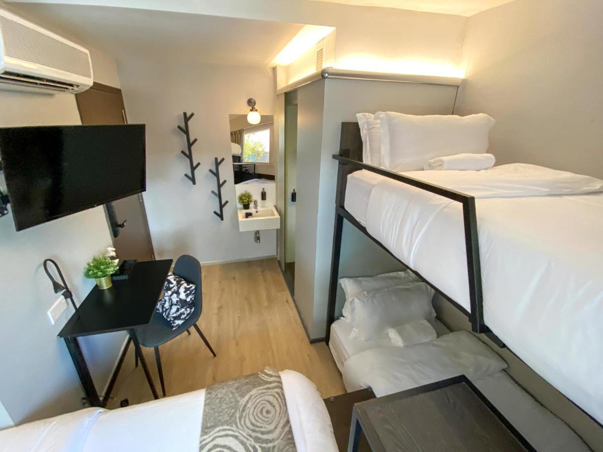 Hotel St Signature Bugis Beach, Dayuse, 8-9 Hours, Check In 8am Or 11am Singapore