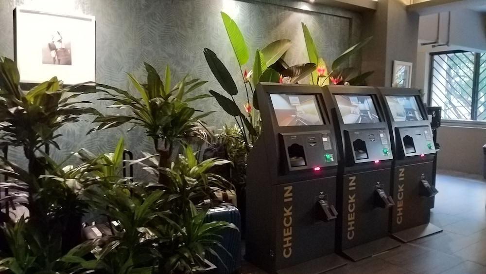The Pod At Road Boutique Capsule Capsule hotel 2*