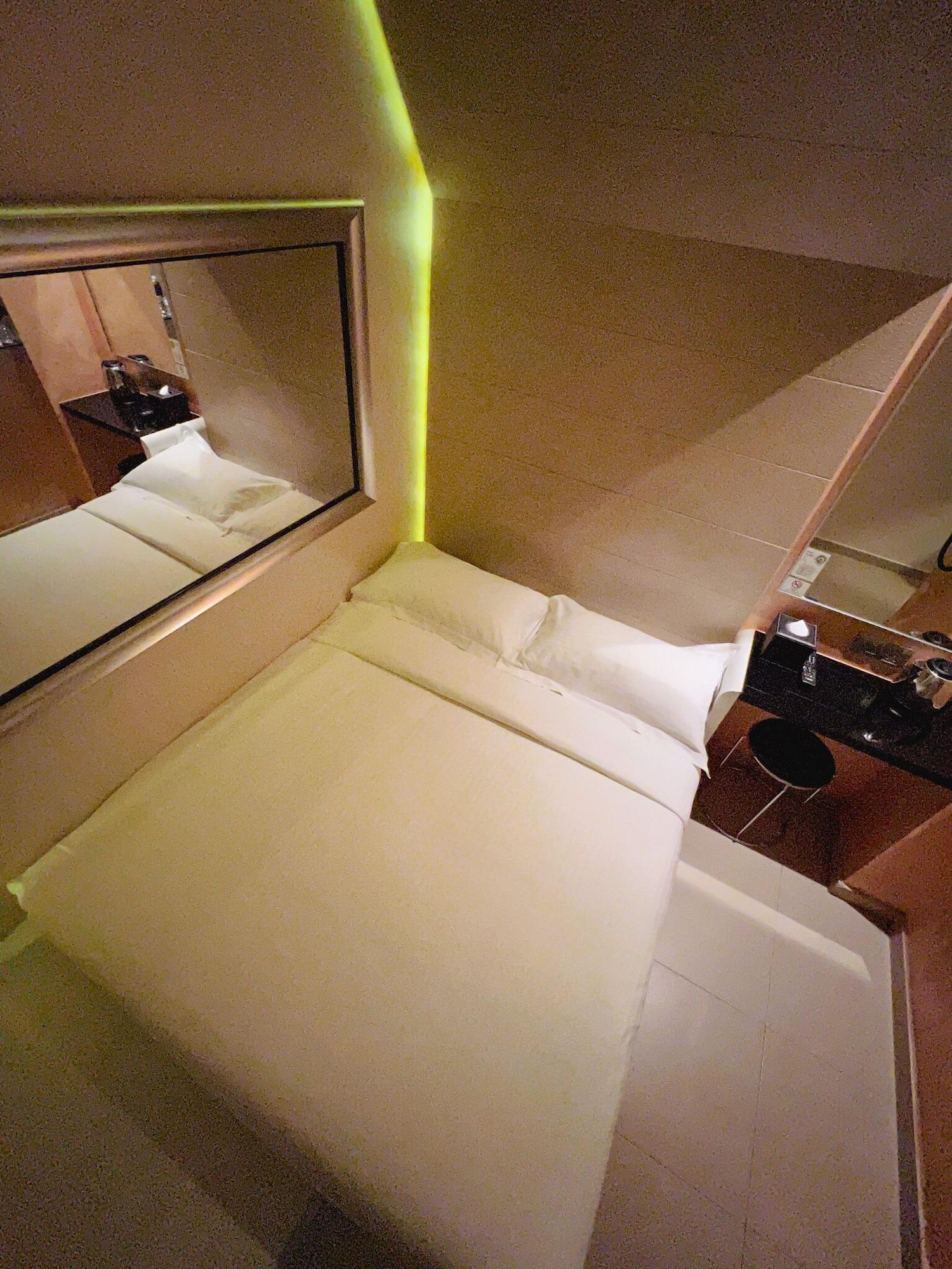Fragrance - Viva Hotel 2*