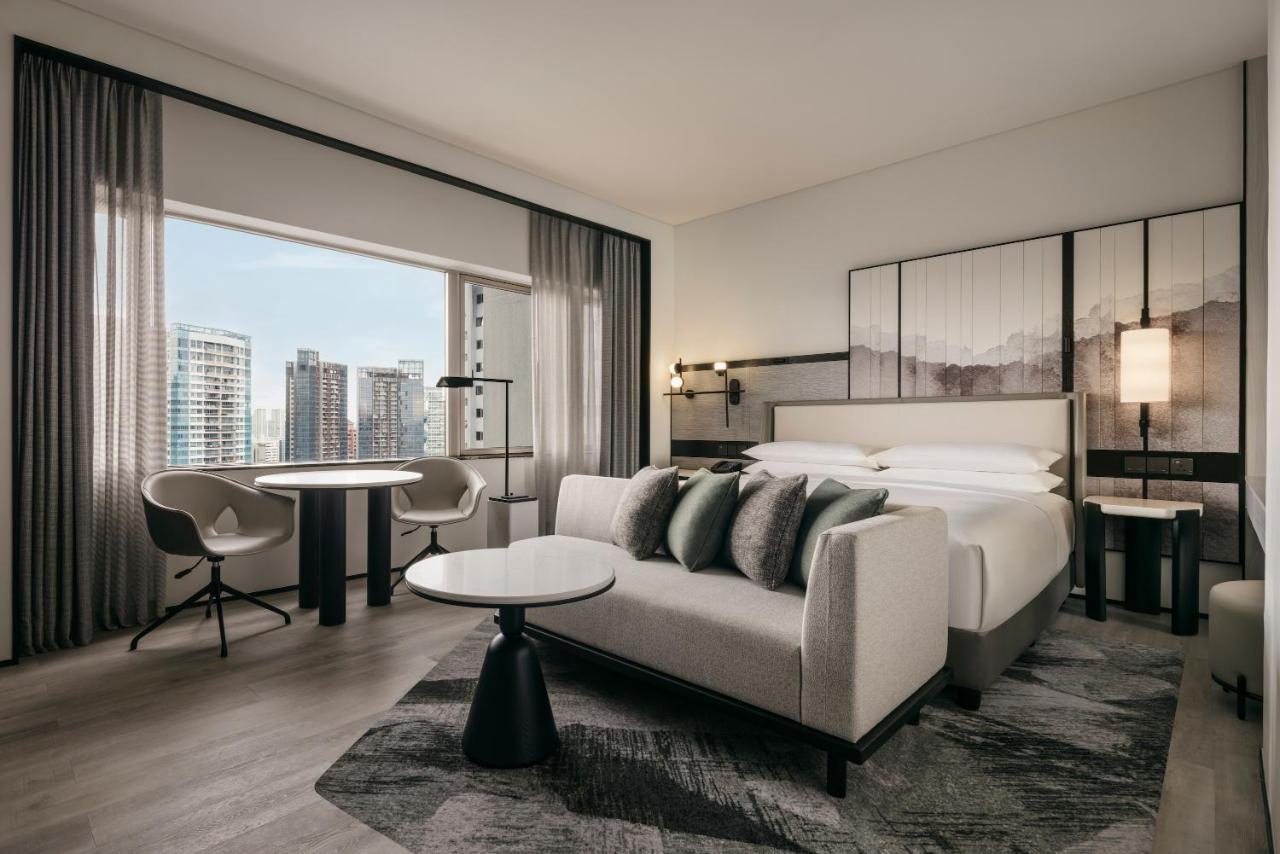 Hilton Orchard Hotel 5*