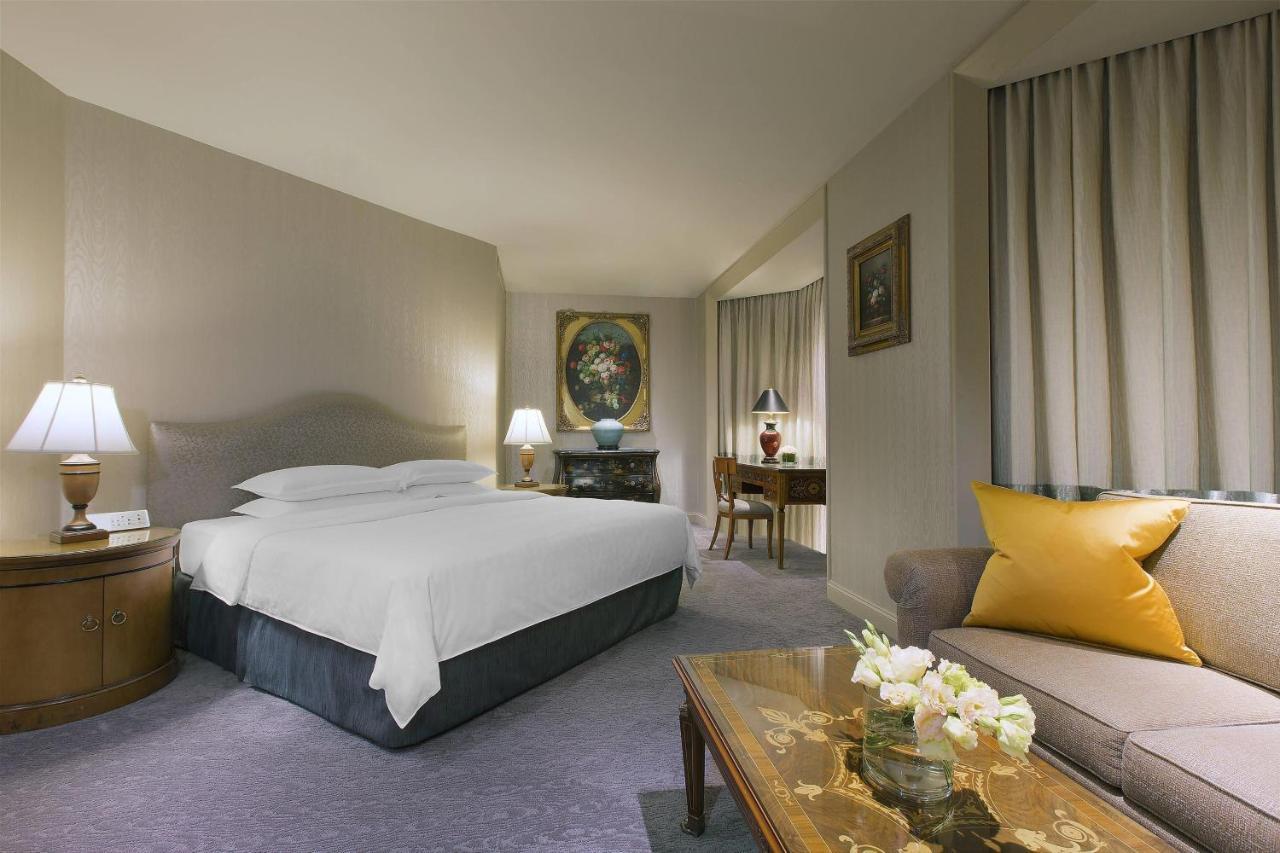 Sheraton Towers Hotel 5*