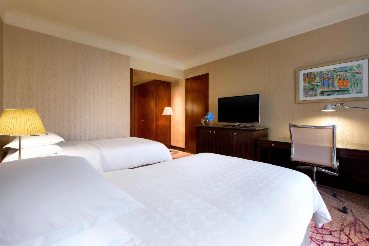 Sheraton Towers Hotel 5*