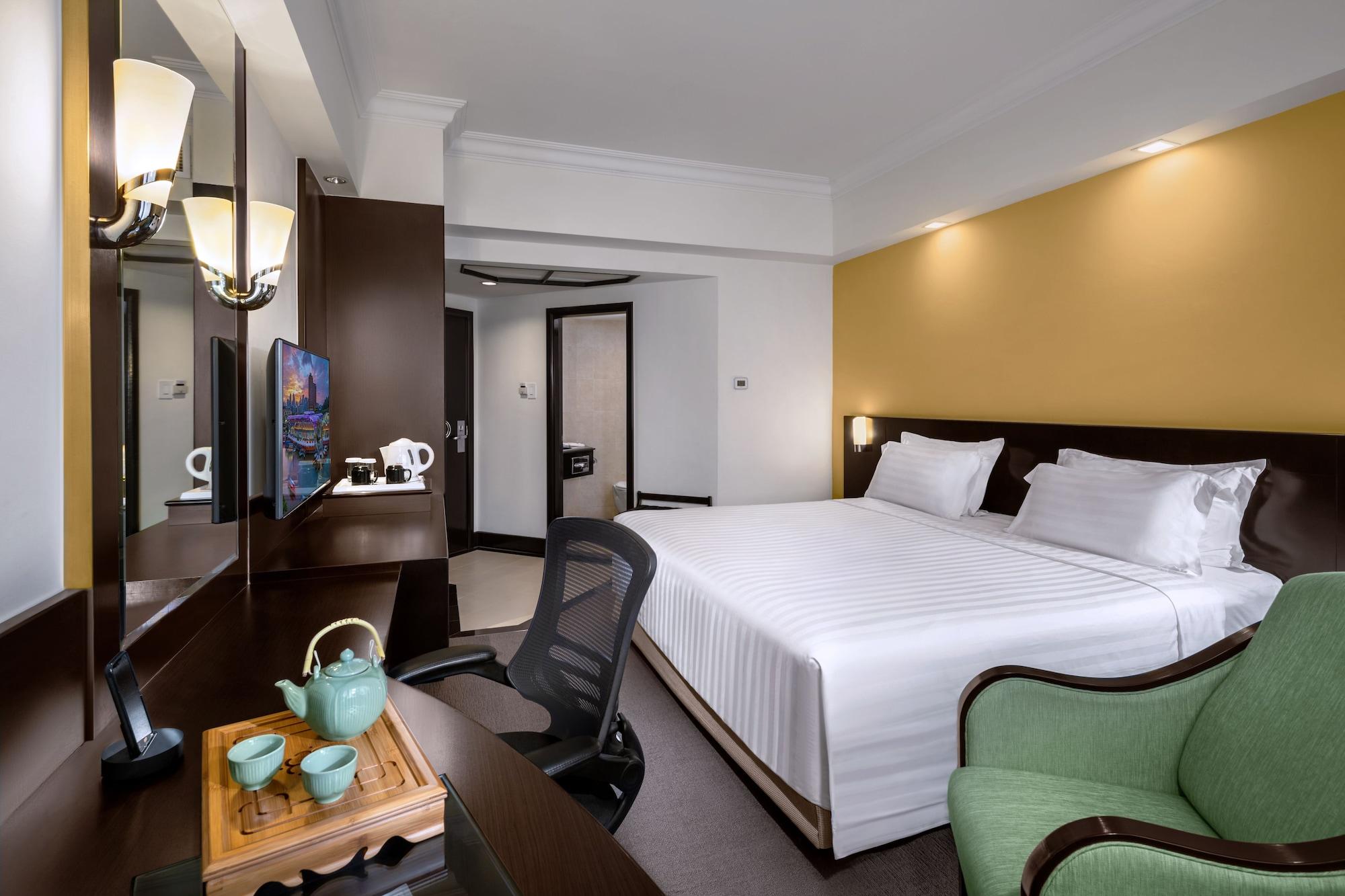 Furama Centre 4*