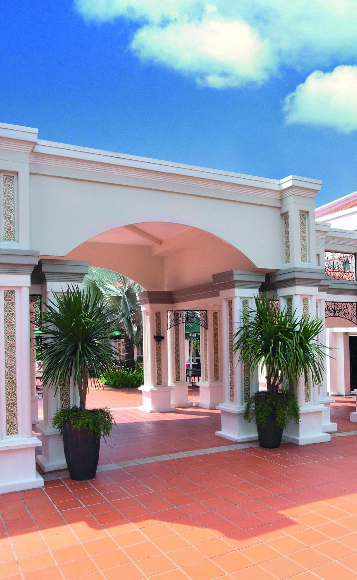 Hotel Village Court By Far East Hospitality 4*