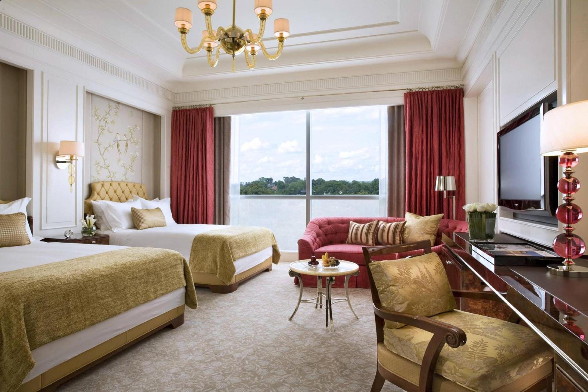The St. Regis 5*