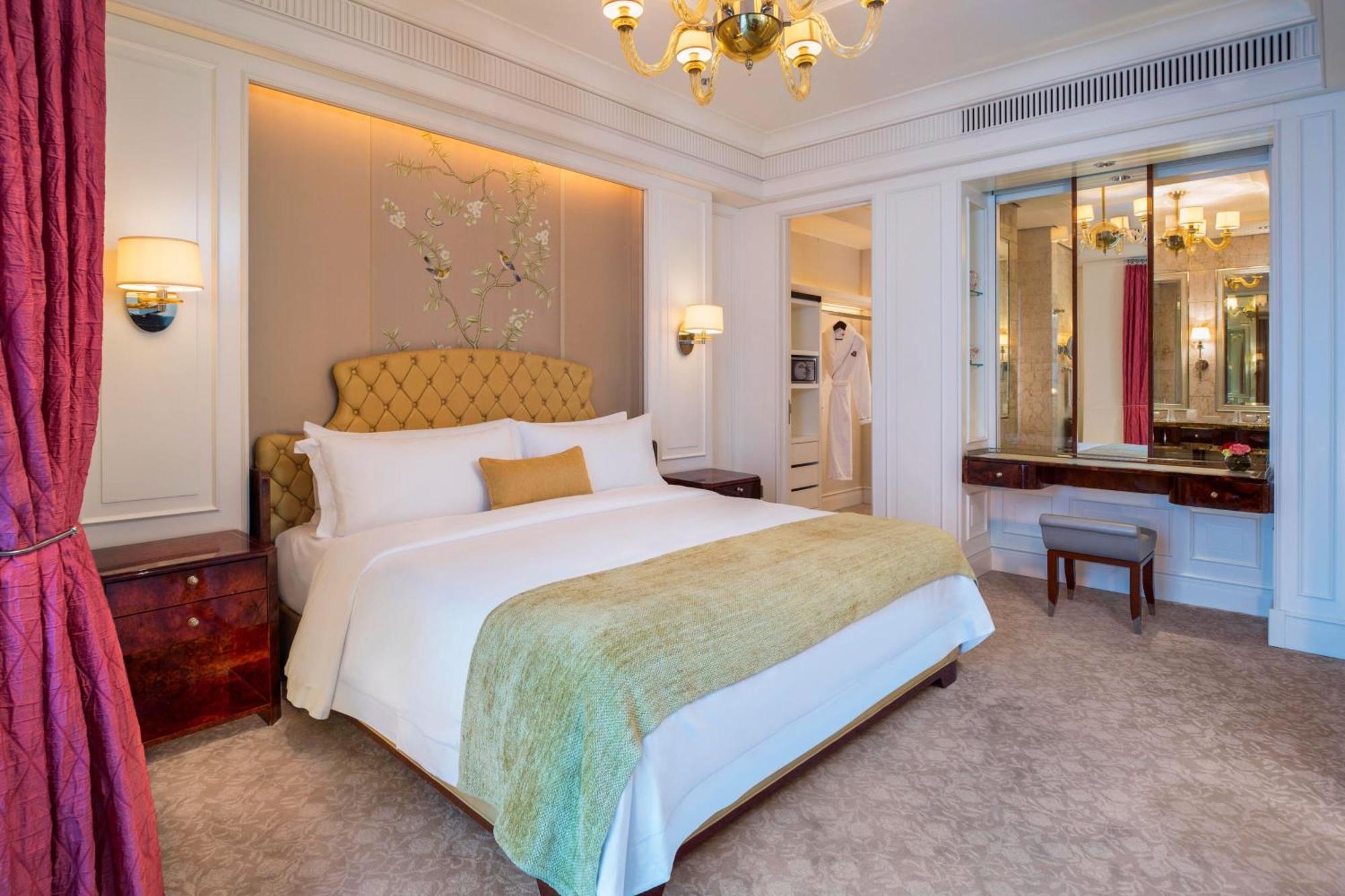 Hotel The St. Regis 5*