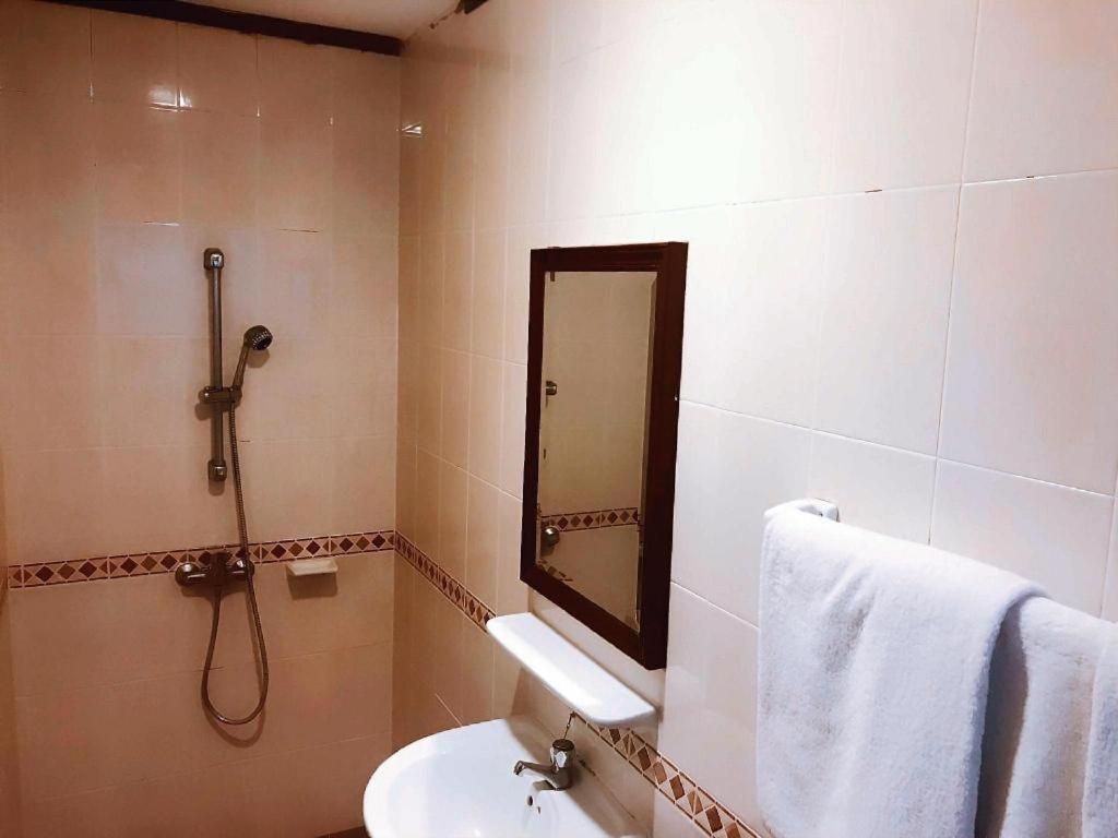 South East Hotel 2*