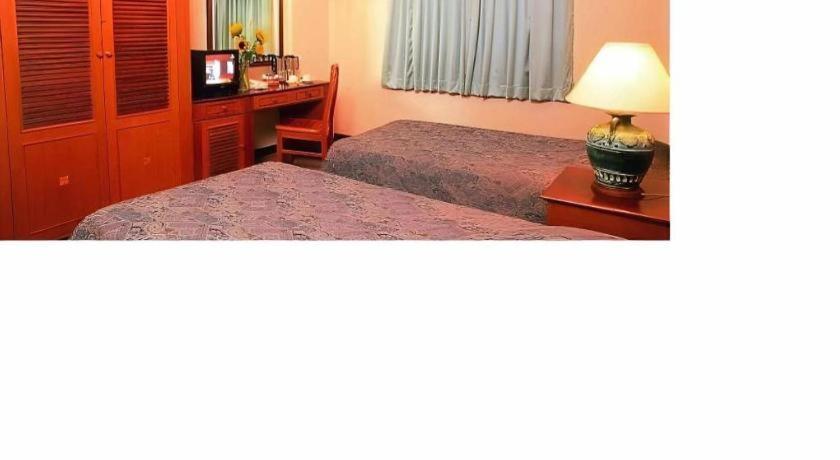 Hotel South East 2*