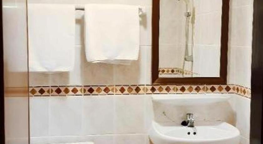 South East Hotel 2*