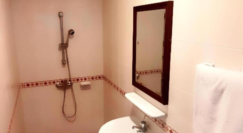 South East Hotel Singapore