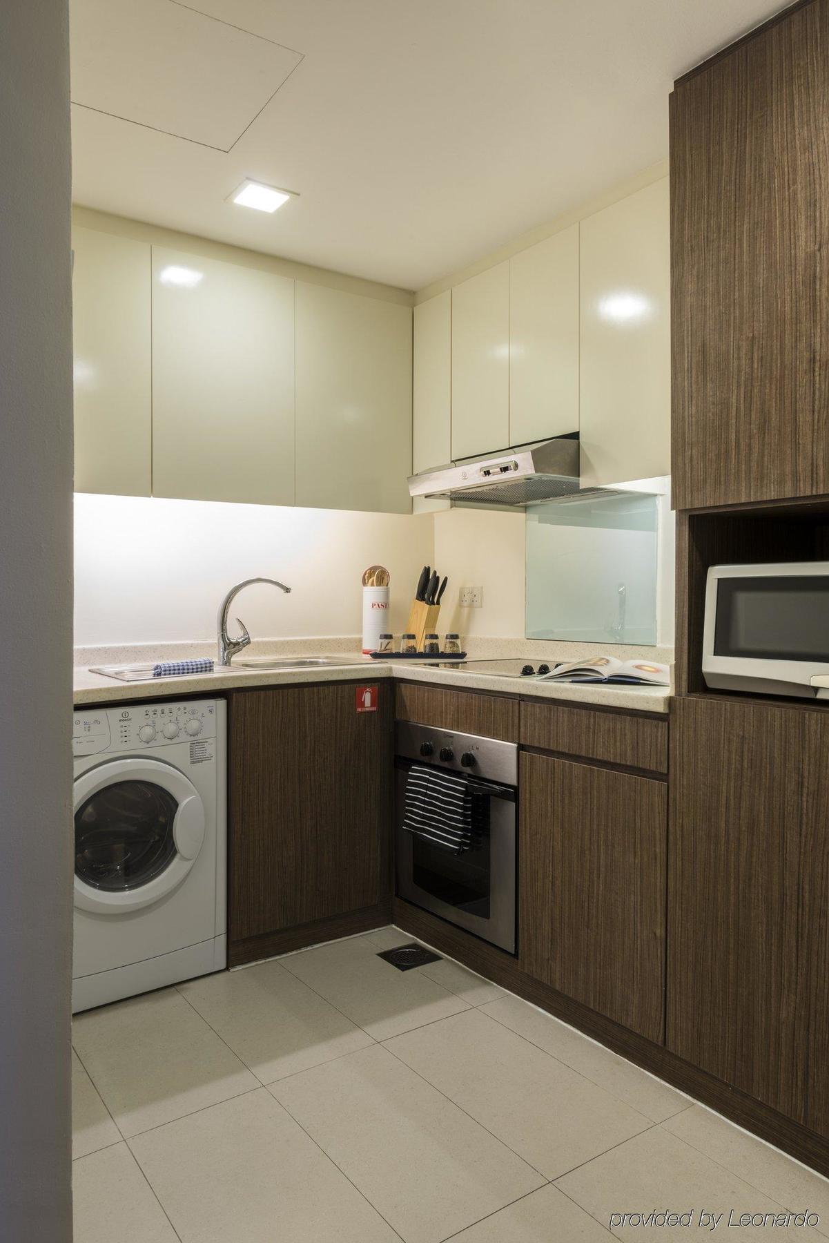 Somerset Liang Court *