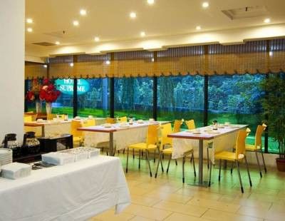 Supreme Hotel Singapore