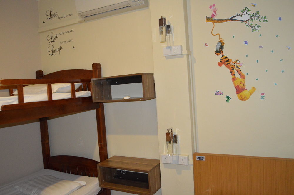 Mercury Backpackers Hostel *