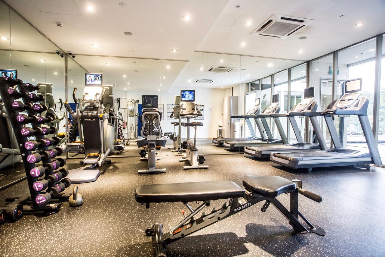 Two Bedroom In Chinatown Above Mrt Singapore