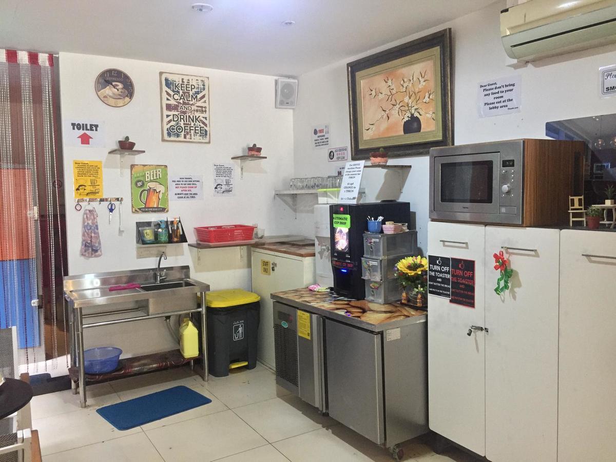 Mercury Backpackers Singapore