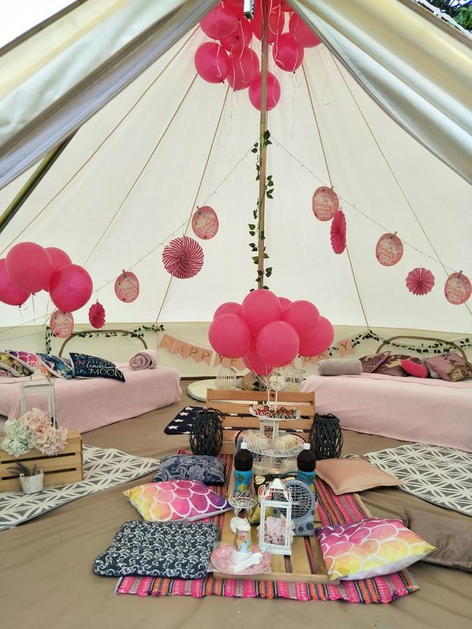 Glamping Society - Large Bell Tent Luxe tent *