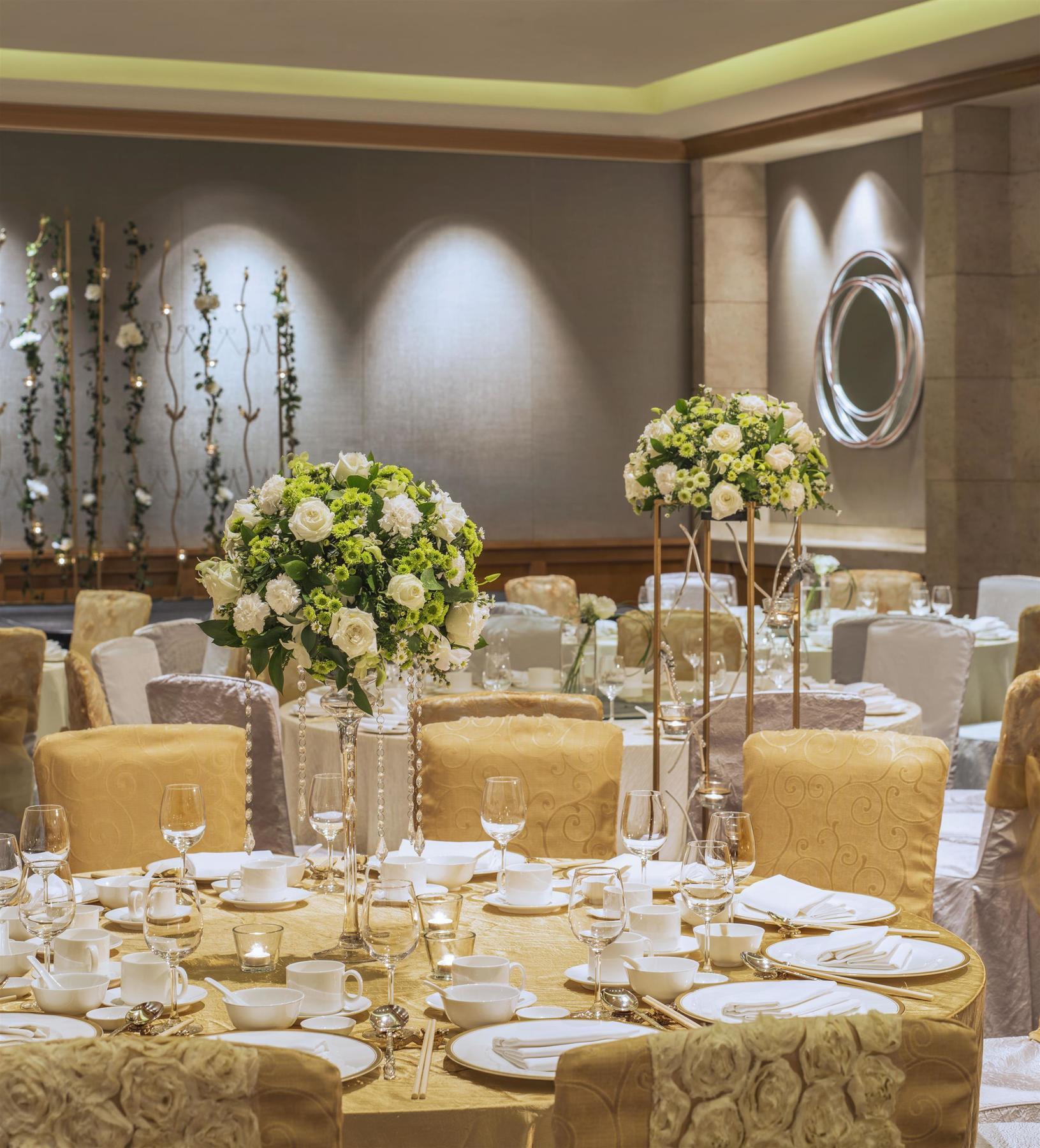 Sheraton Towers Hotel 5*