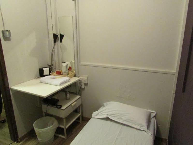 Capsulehotel Cube Family Boutique Capsule At Chinatown Singapore