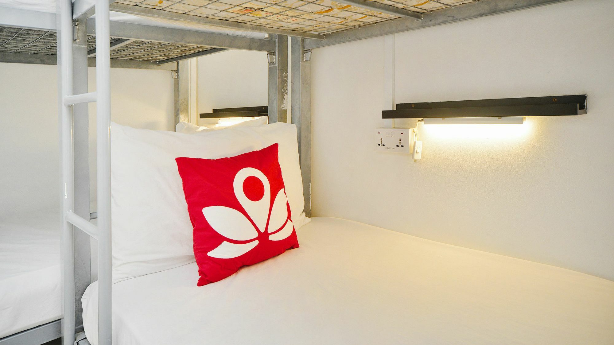 Hostel Zen Kallang *