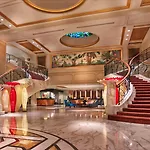 Royal Plaza On Scotts