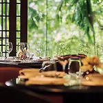 Four Seasons Hotel Singapore