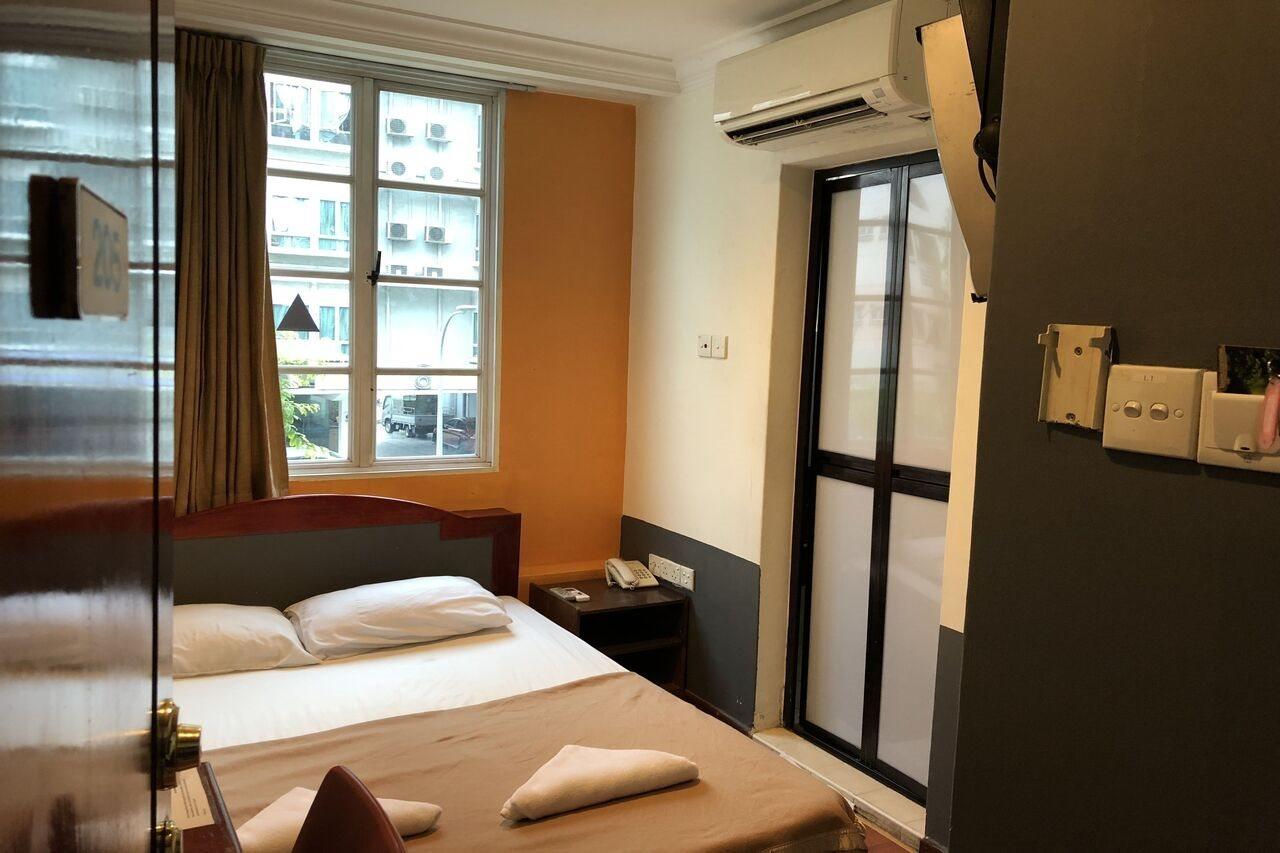 Hotel Happy