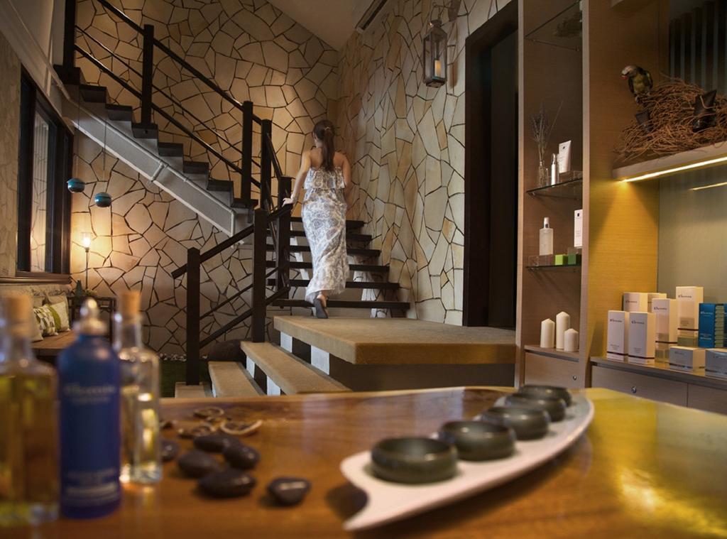 Parkroyal Serviced 4* Singapore