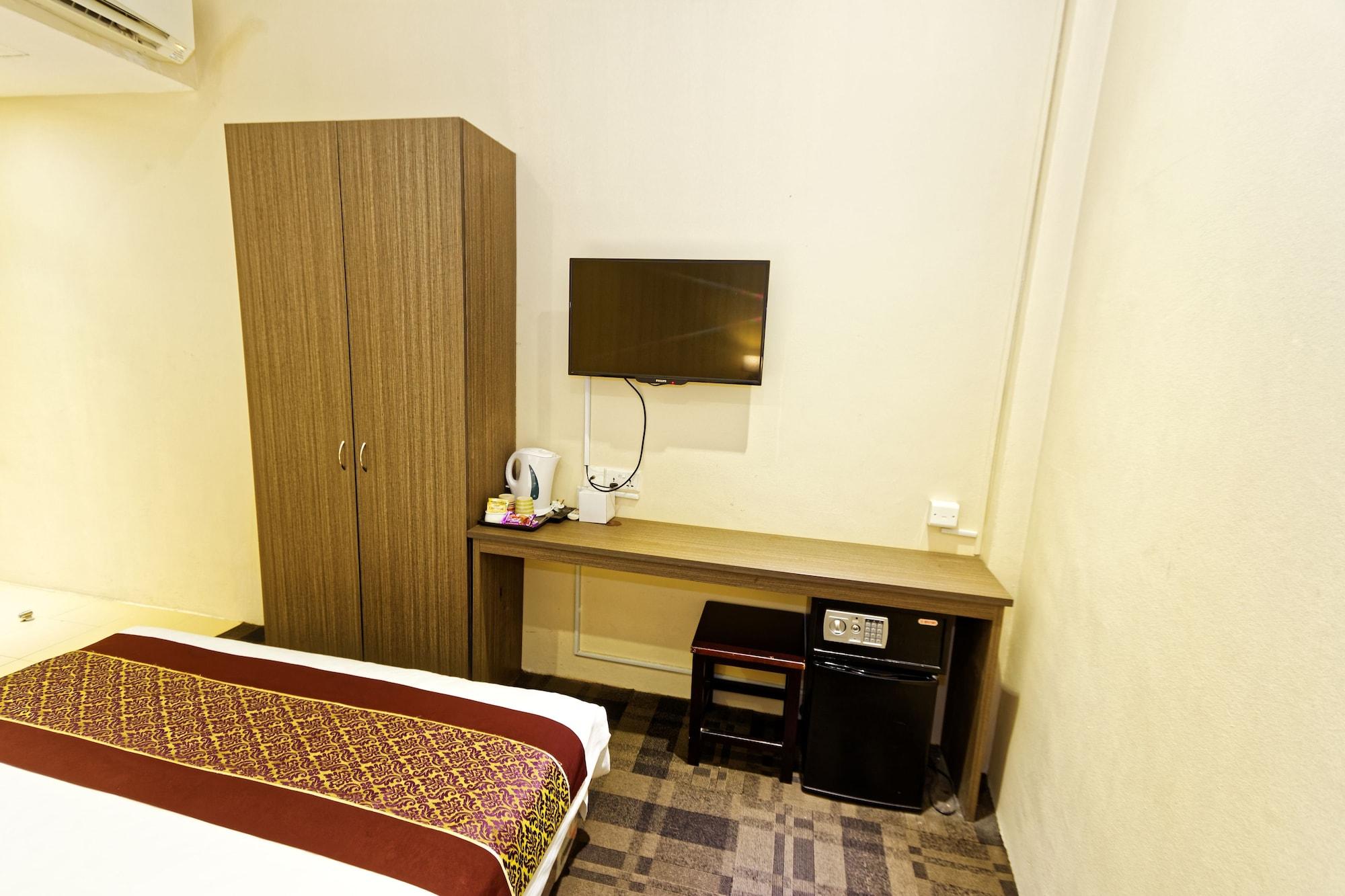 Hotel Noble Express, Check In 10pm, Check Out 9am