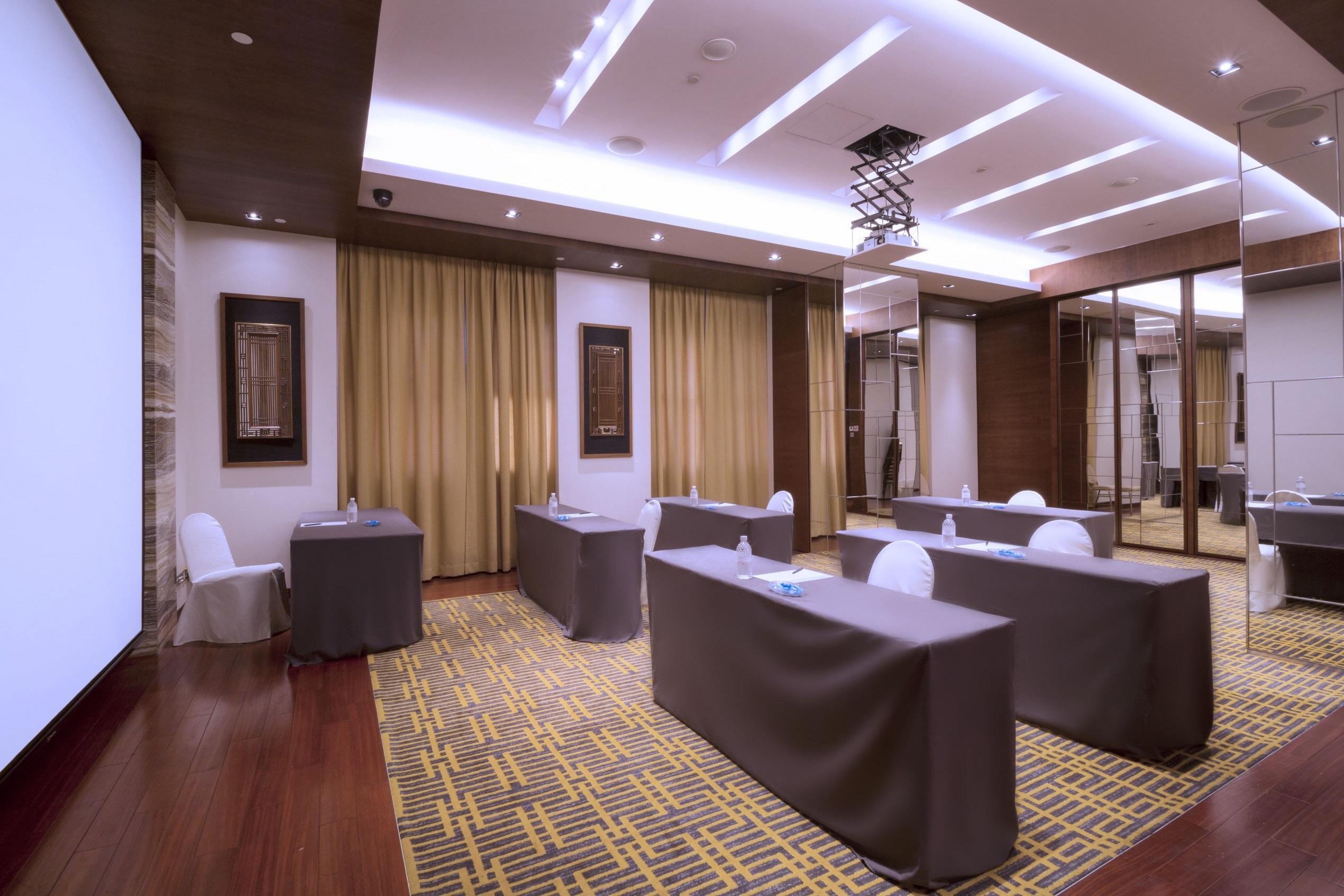 Copthorne King's Hotel 4*
