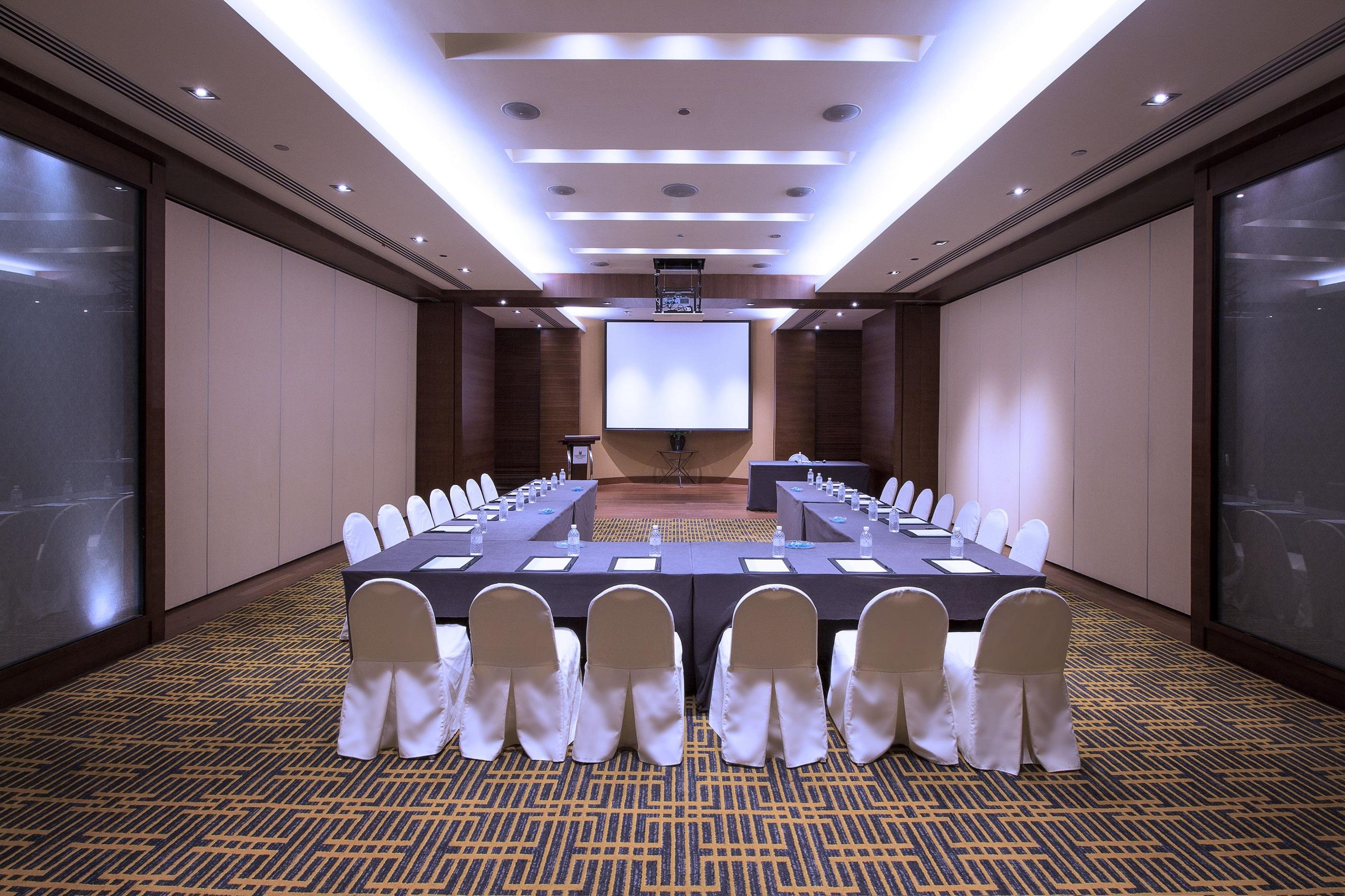 Copthorne King's Hotel 4*