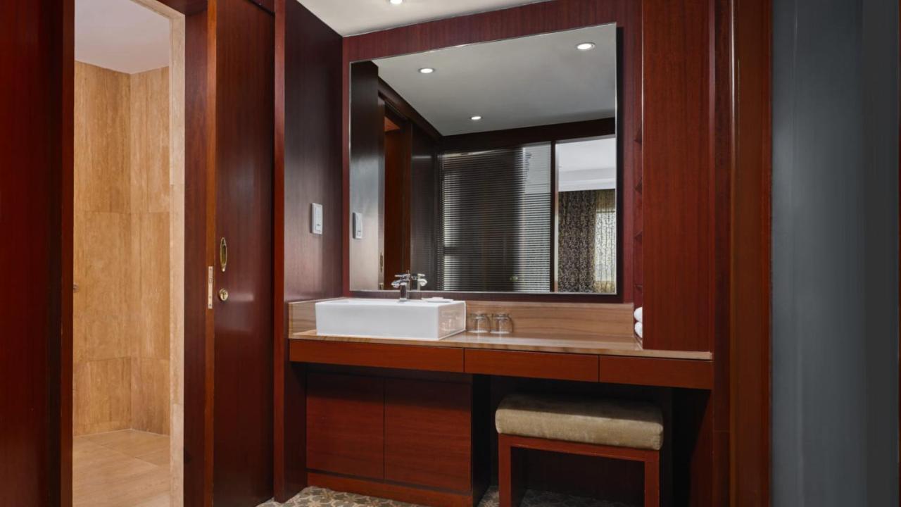 Atrium By Ihg Hotel Singapore