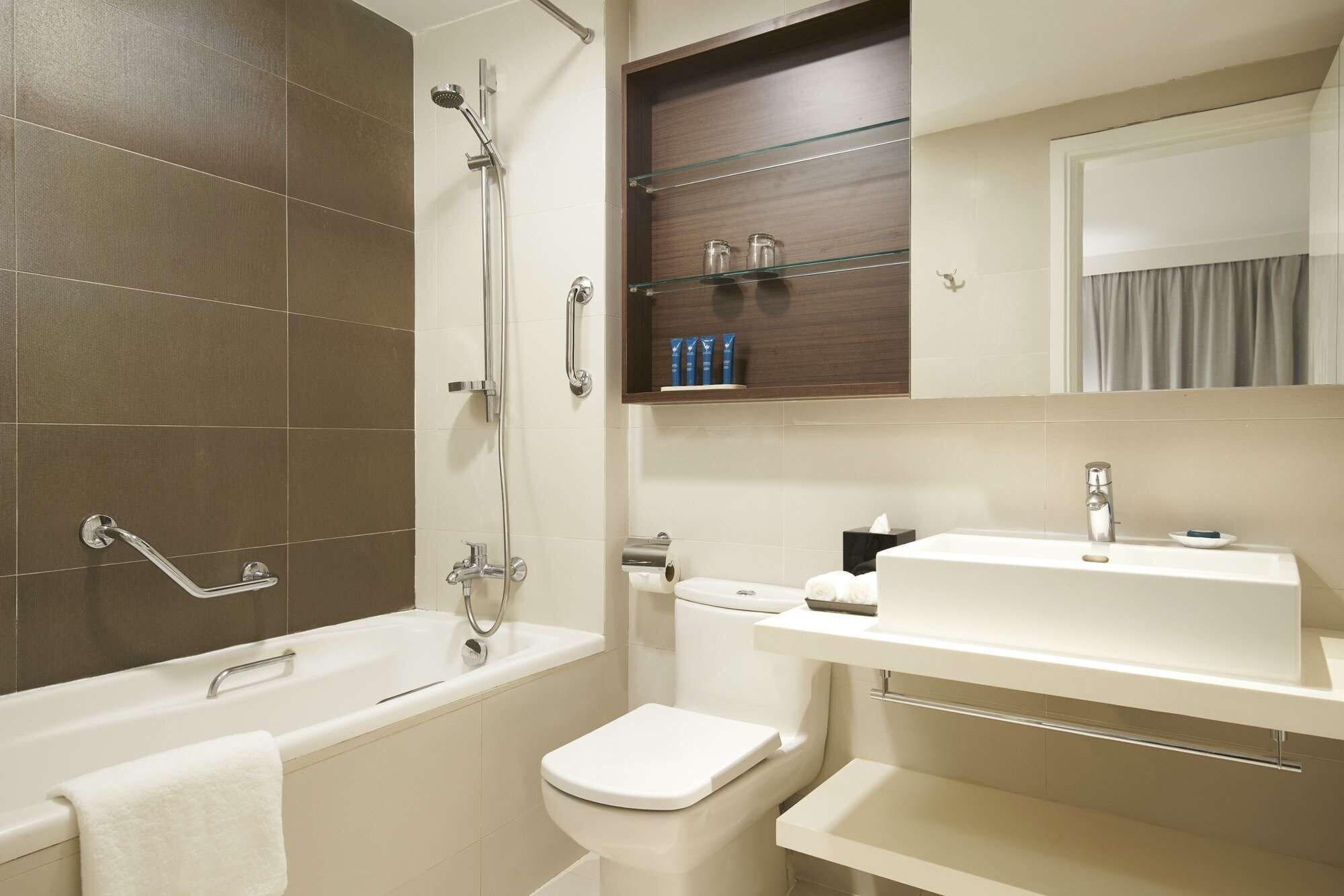 Parkroyal Serviced 4* Singapore