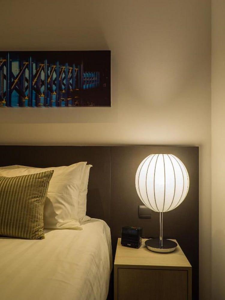 Parkroyal Serviced 4* Singapore