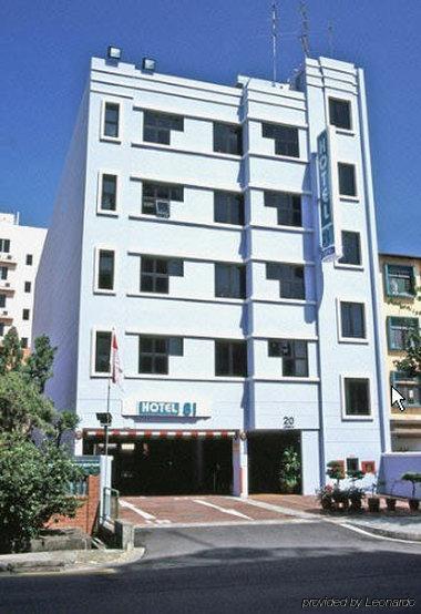 81 Geylang Singapore