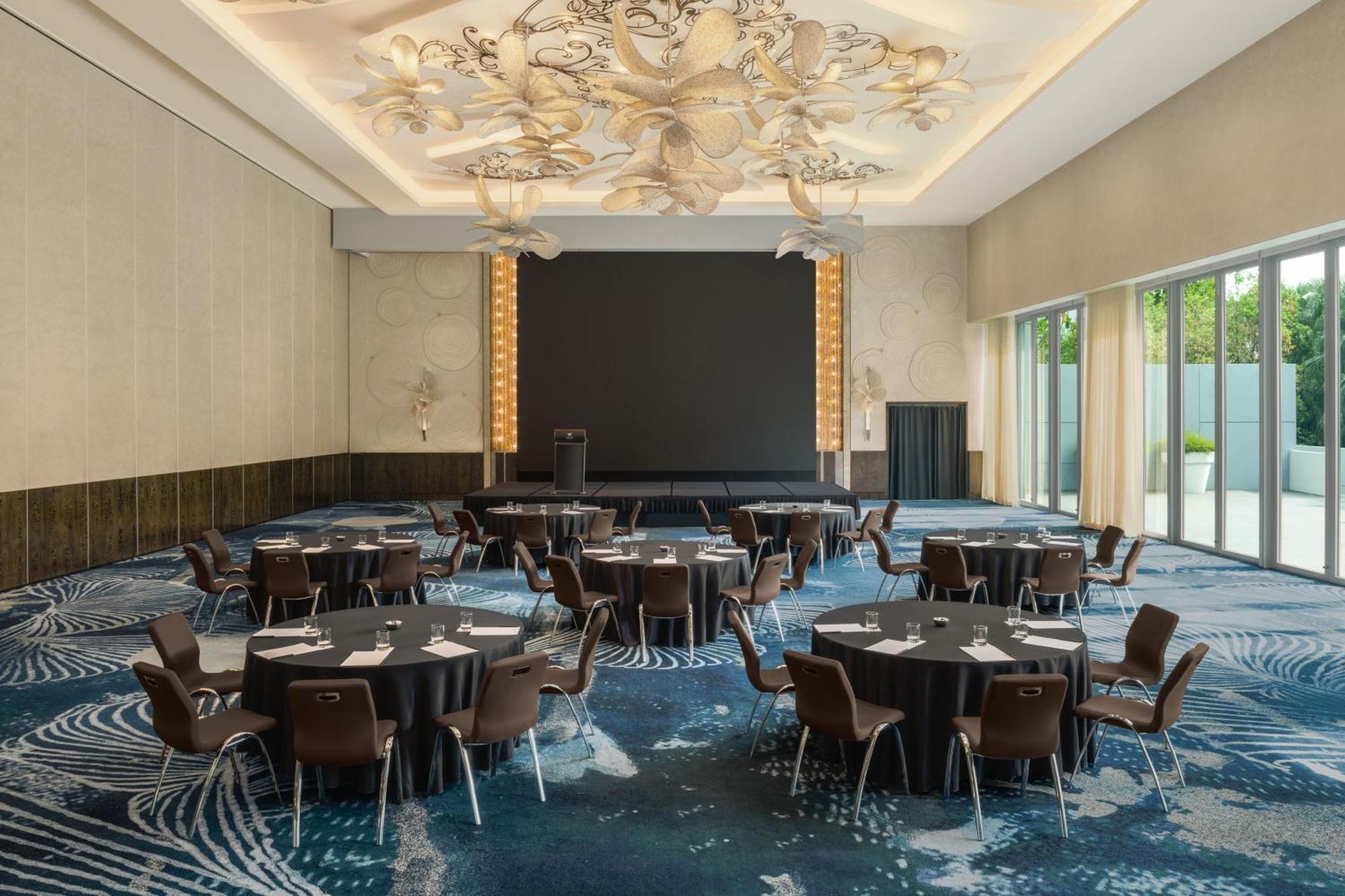 W - Sentosa Cove Hotel 5*