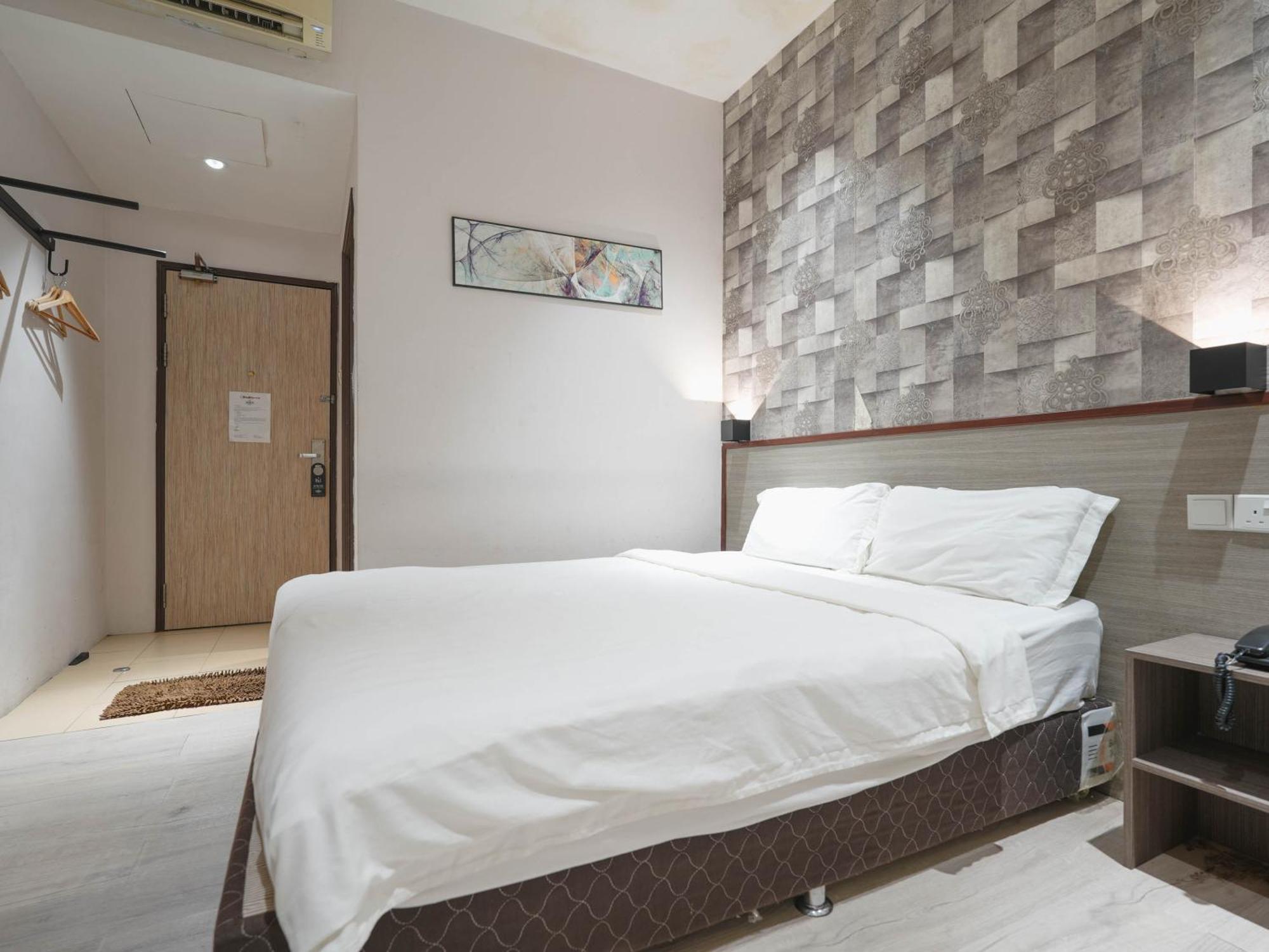 Hotel Noble Express, Check In 10pm, Check Out 9am Singapore
