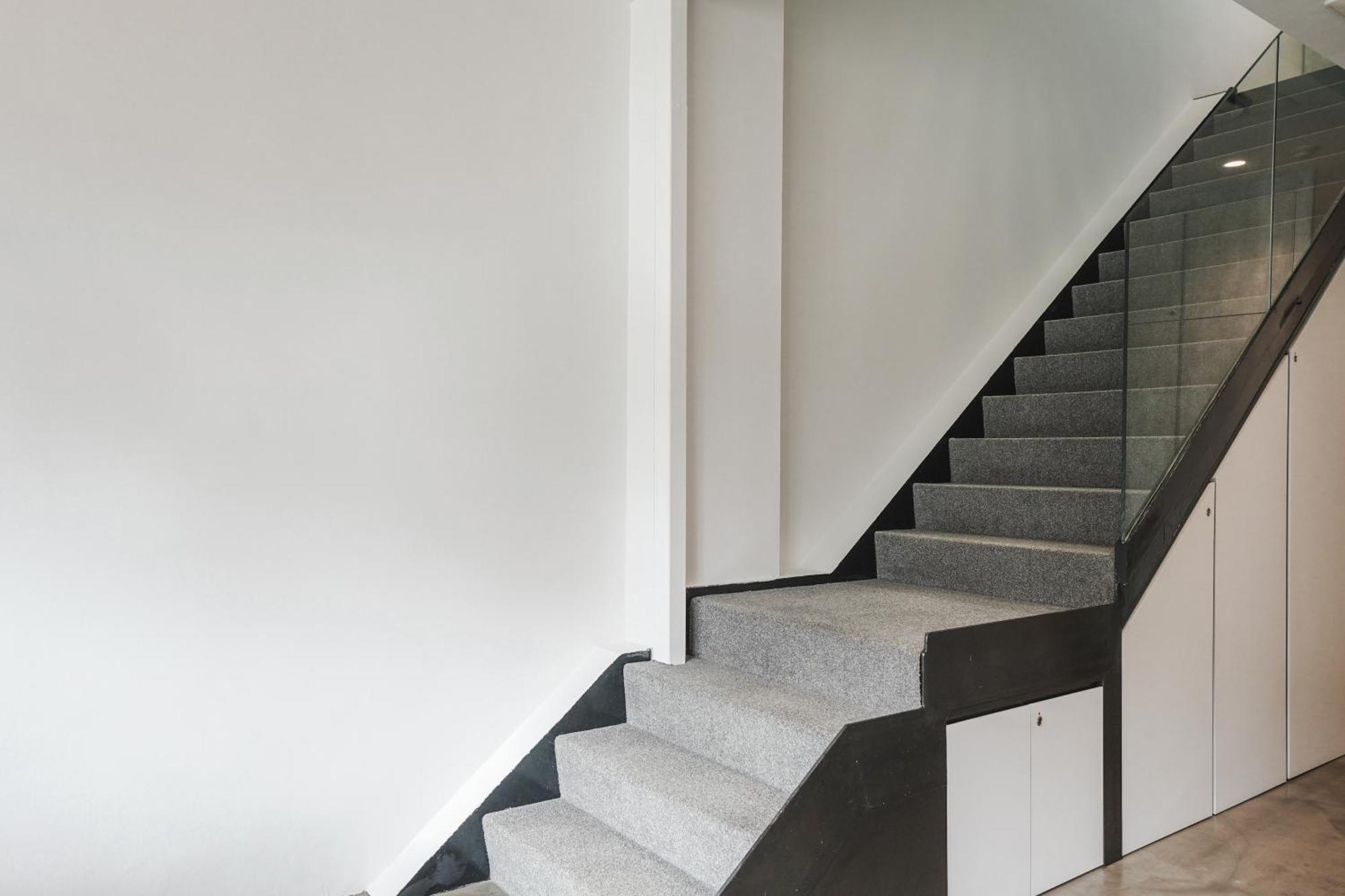 Base Residences: Hong Kong Street *