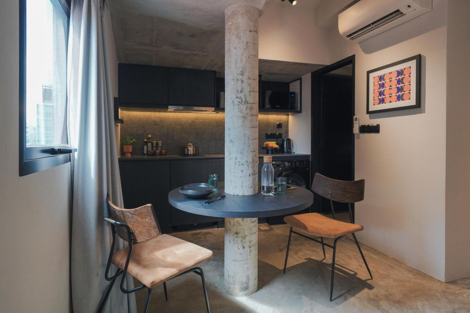 Apartment Base Residences Gemmil Lane
