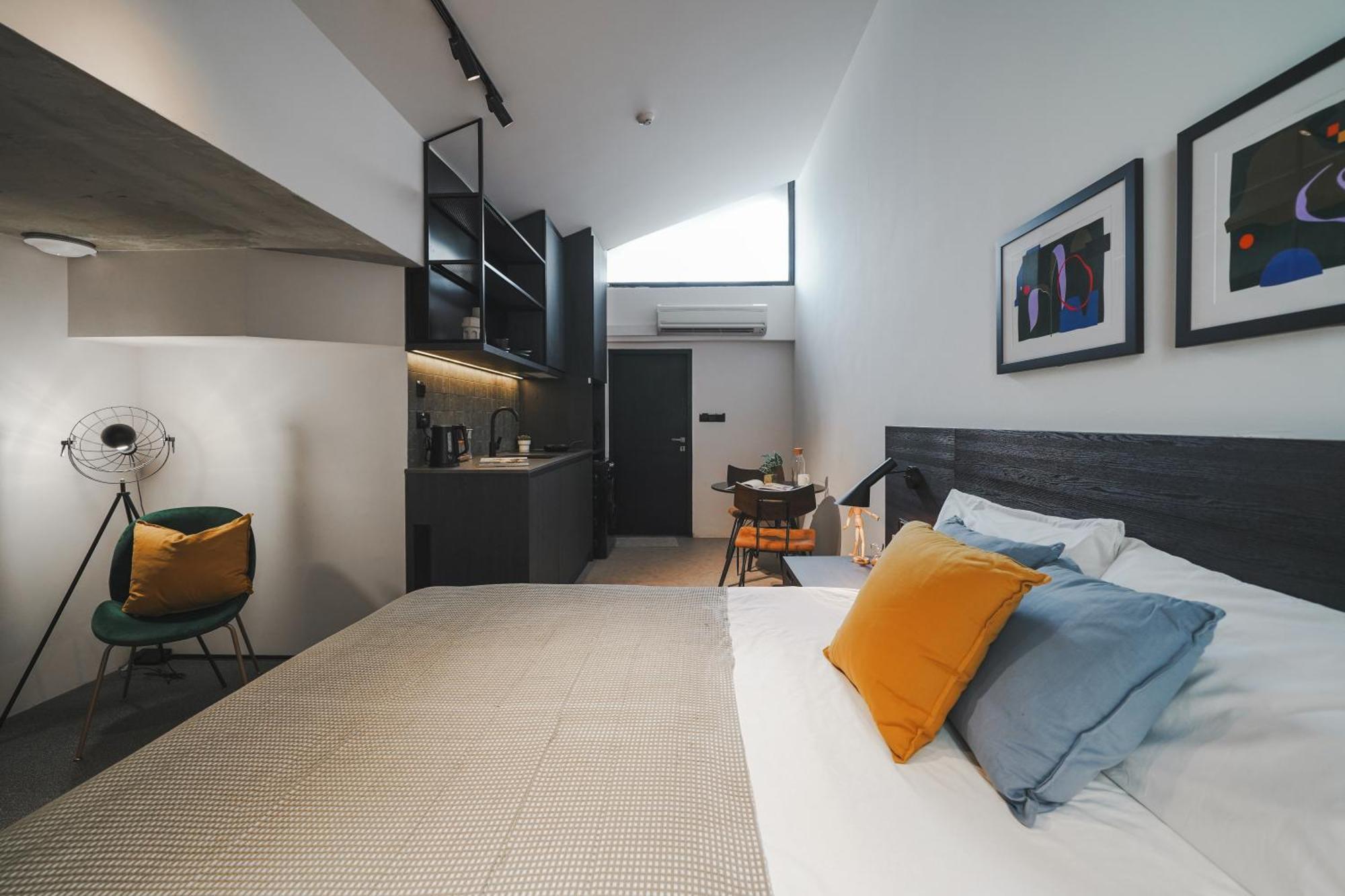 Base Residences Gemmil Lane Apartment