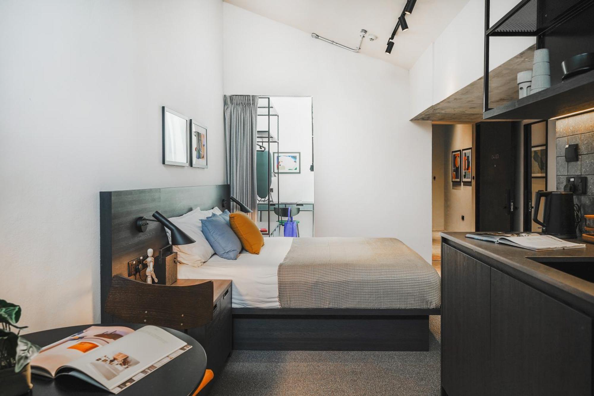 Apartment Base Residences Gemmil Lane