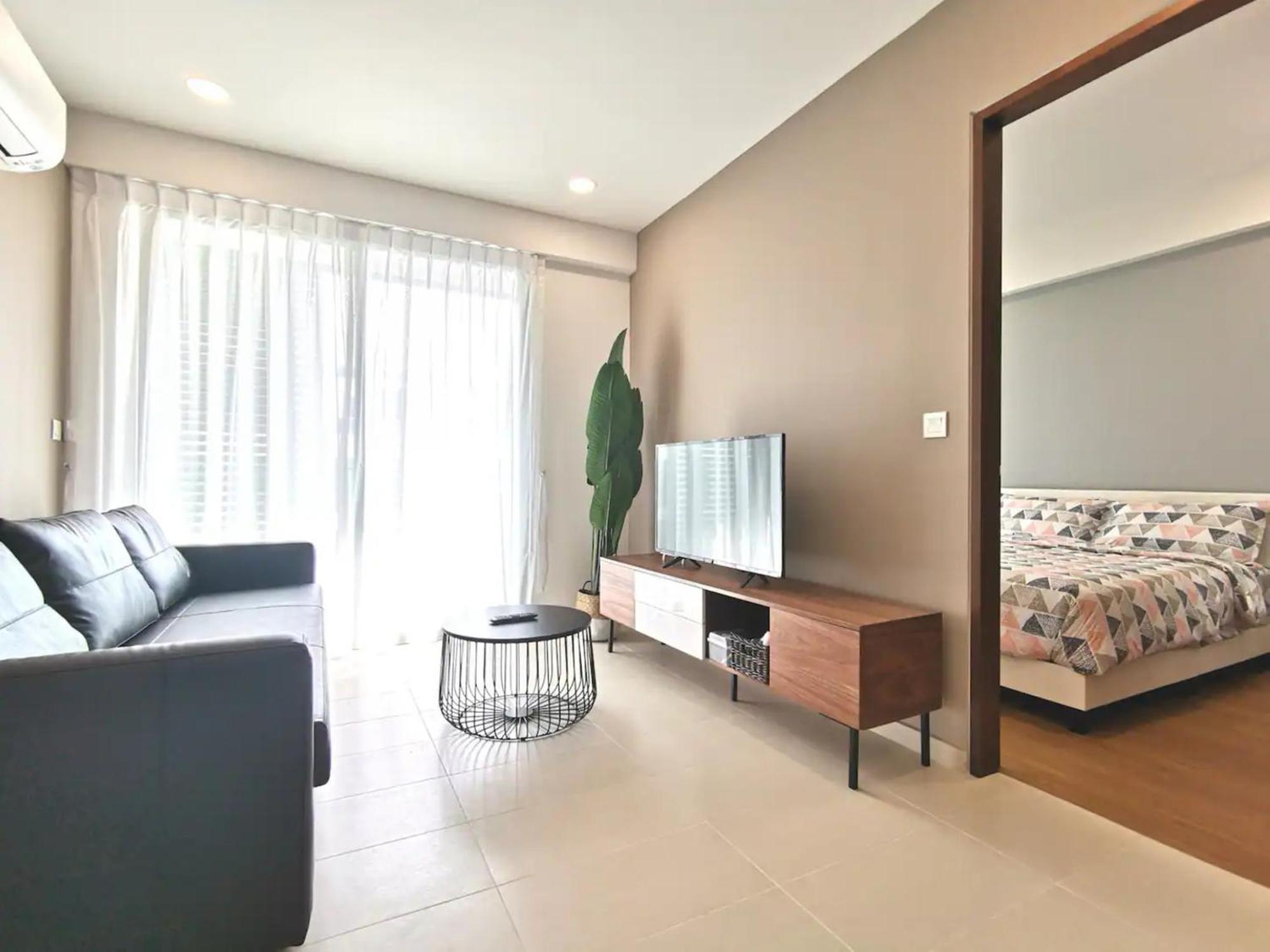 Apartment 3 Bedrooms Kallang Train *