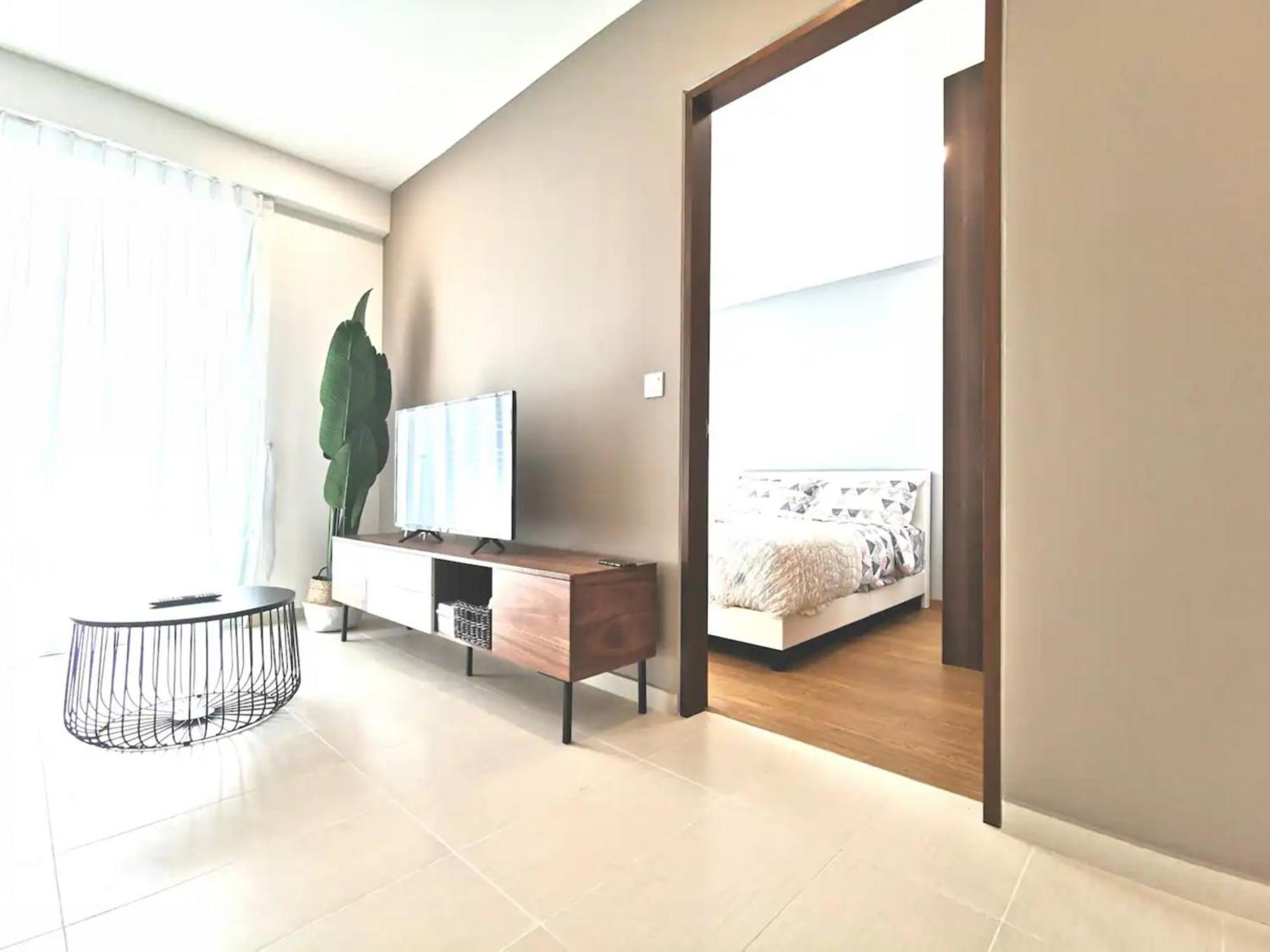 Apartment 3 Bedrooms Kallang Train Singapore