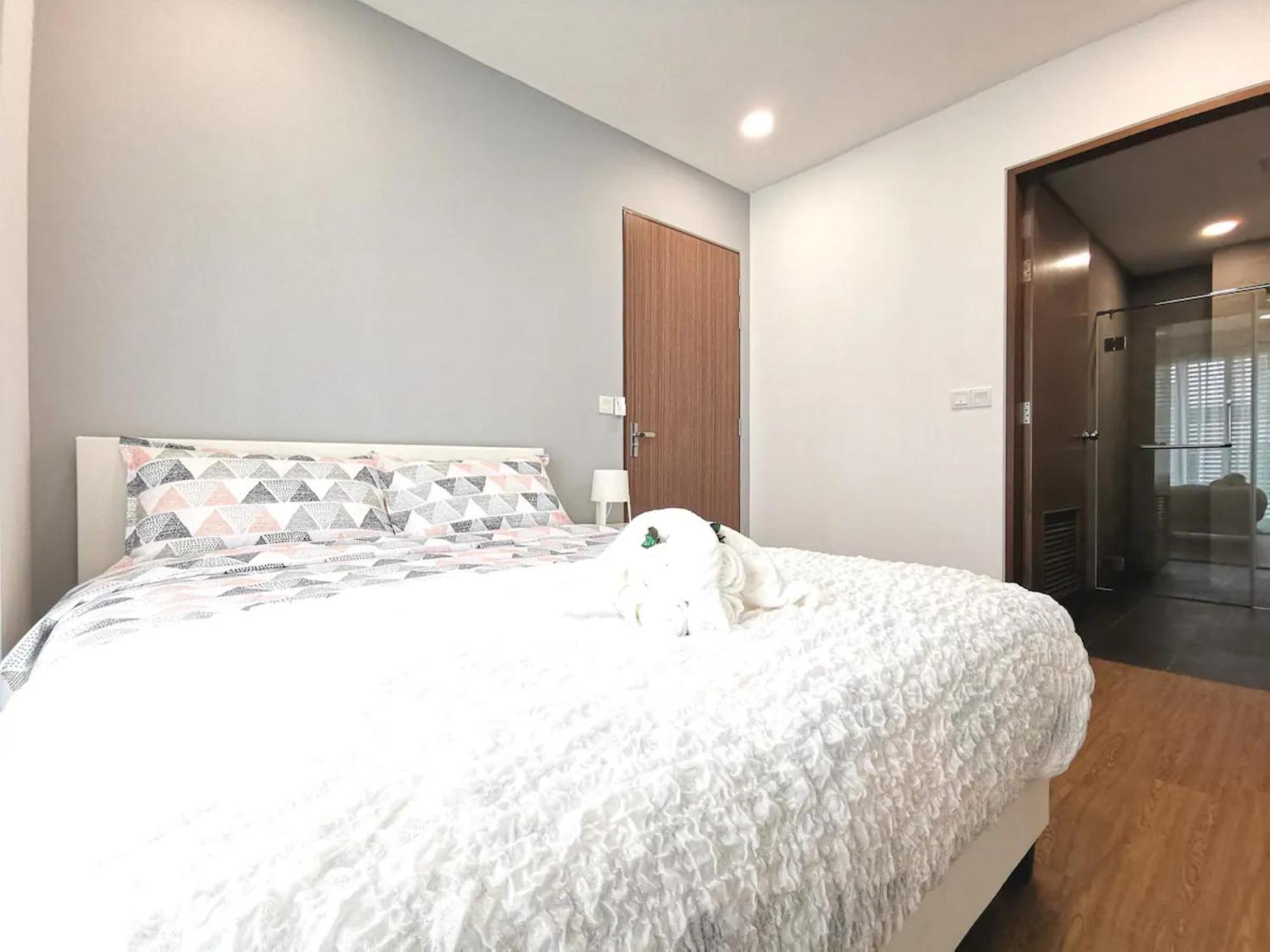 Apartment 3 Bedrooms Kallang Train *