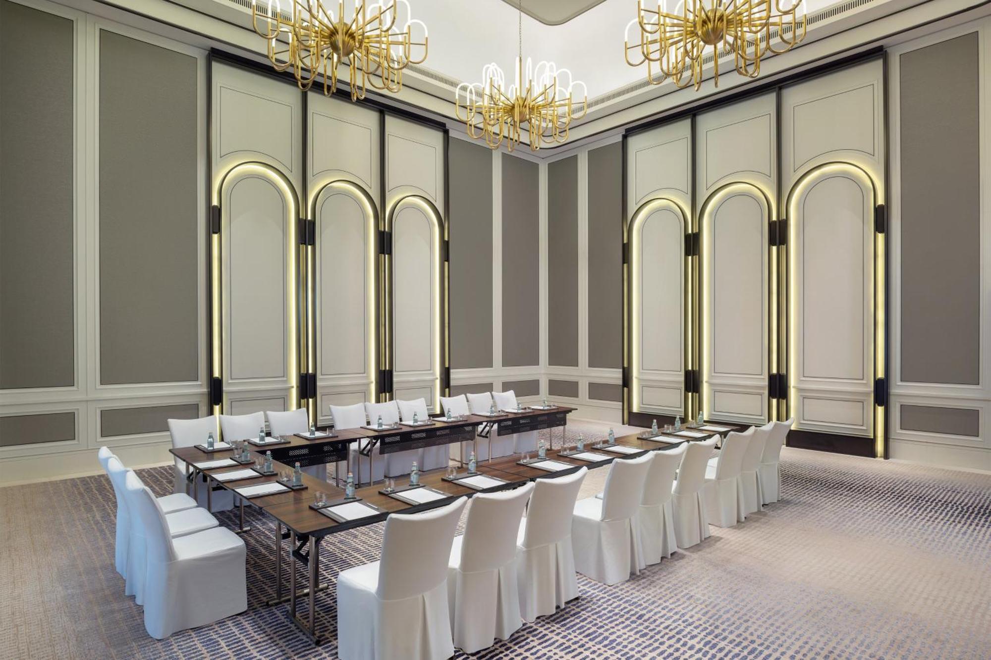 The St. Regis 5*
