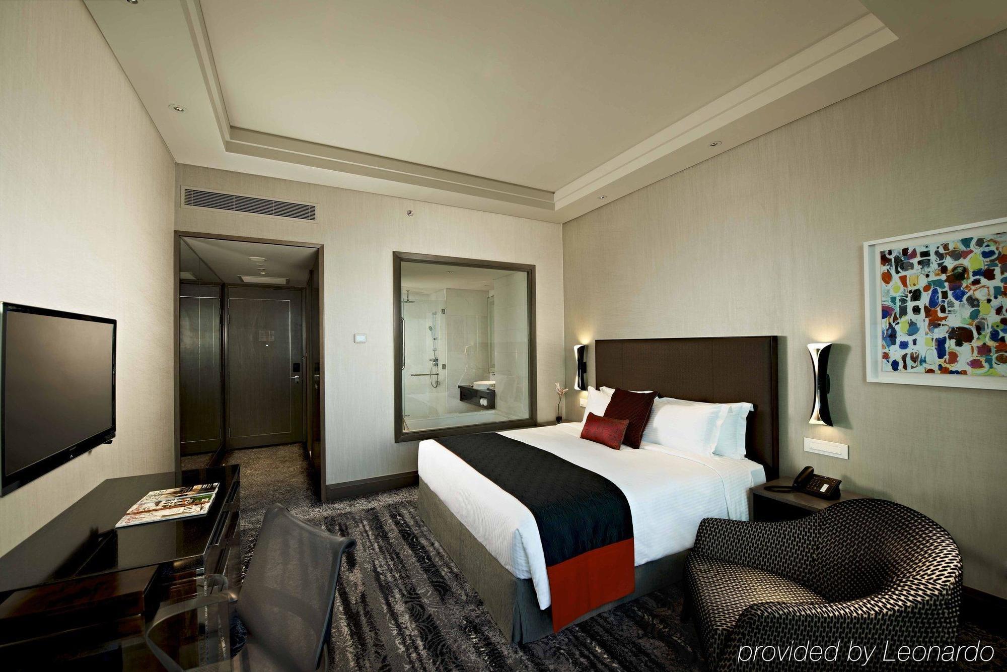 Carlton 5*
