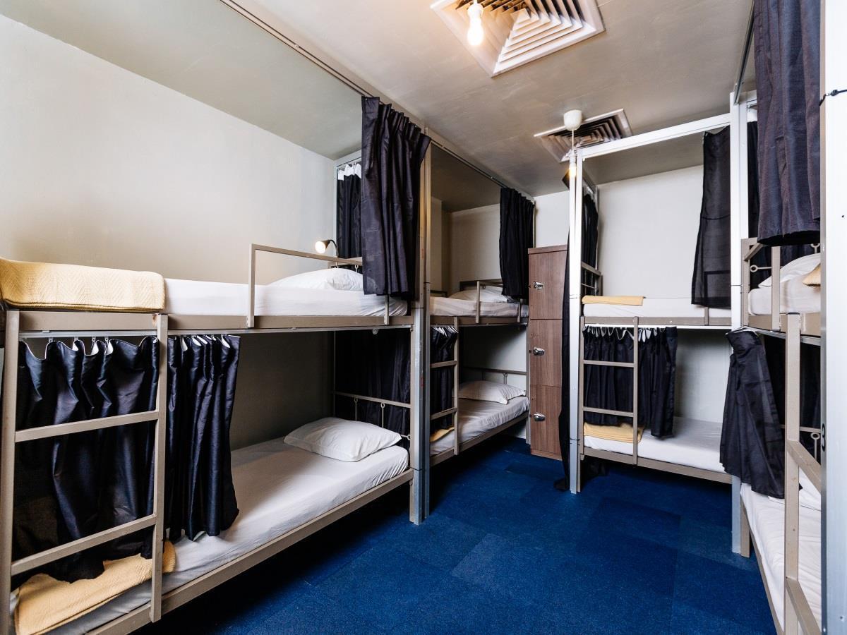 Blue Jazz Hostel *