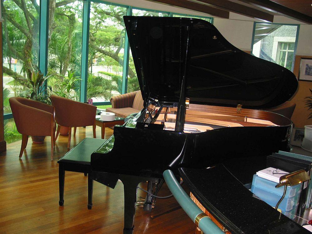 The At Recreation Club 4*