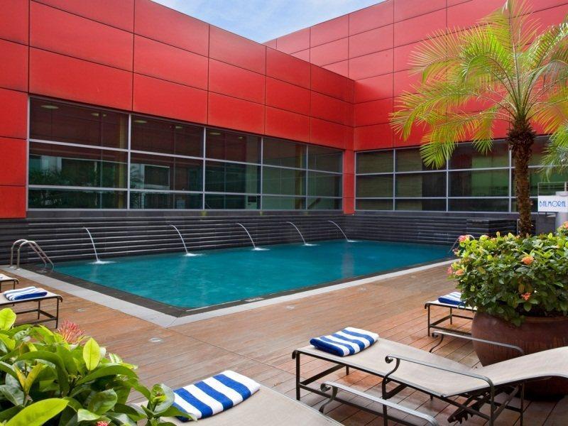 Hotel Royal Plaza On Scotts Singapore