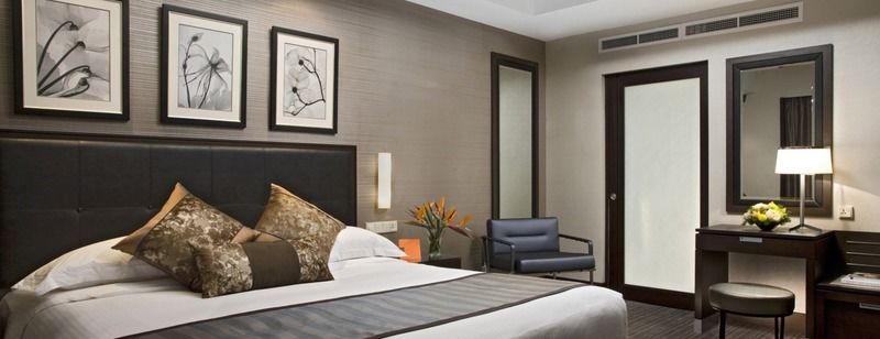 Hotel Royal Plaza On Scotts 5*