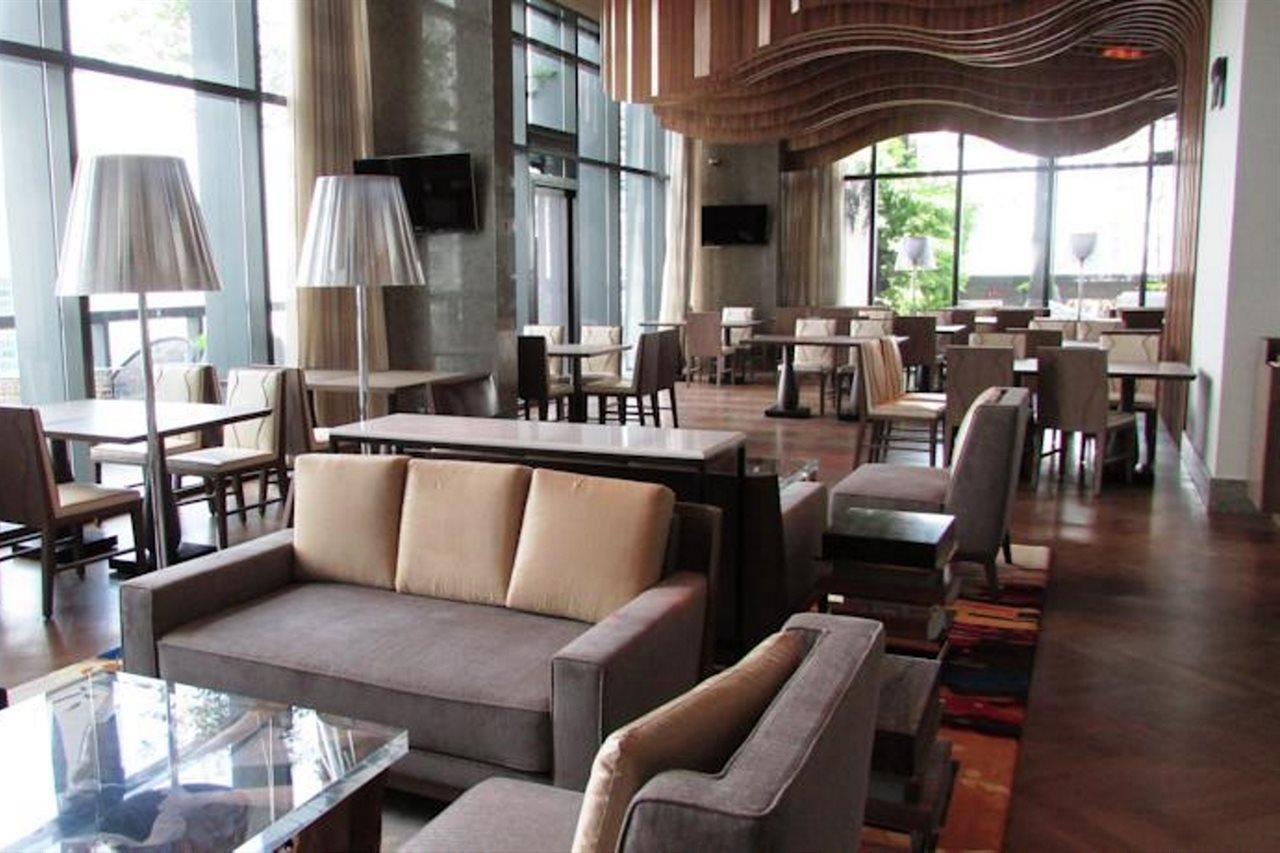 Carlton Hotel